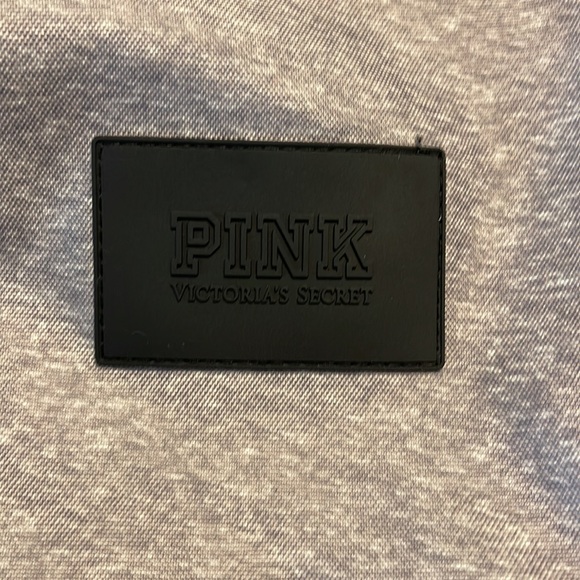 PINK Travel Gym Duffel Bag XL - Picture 2 of 8